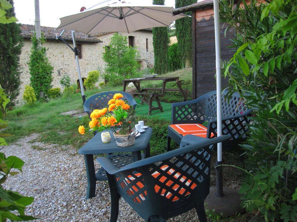 La Pietra Rara B&B Montone  Extérieur photo