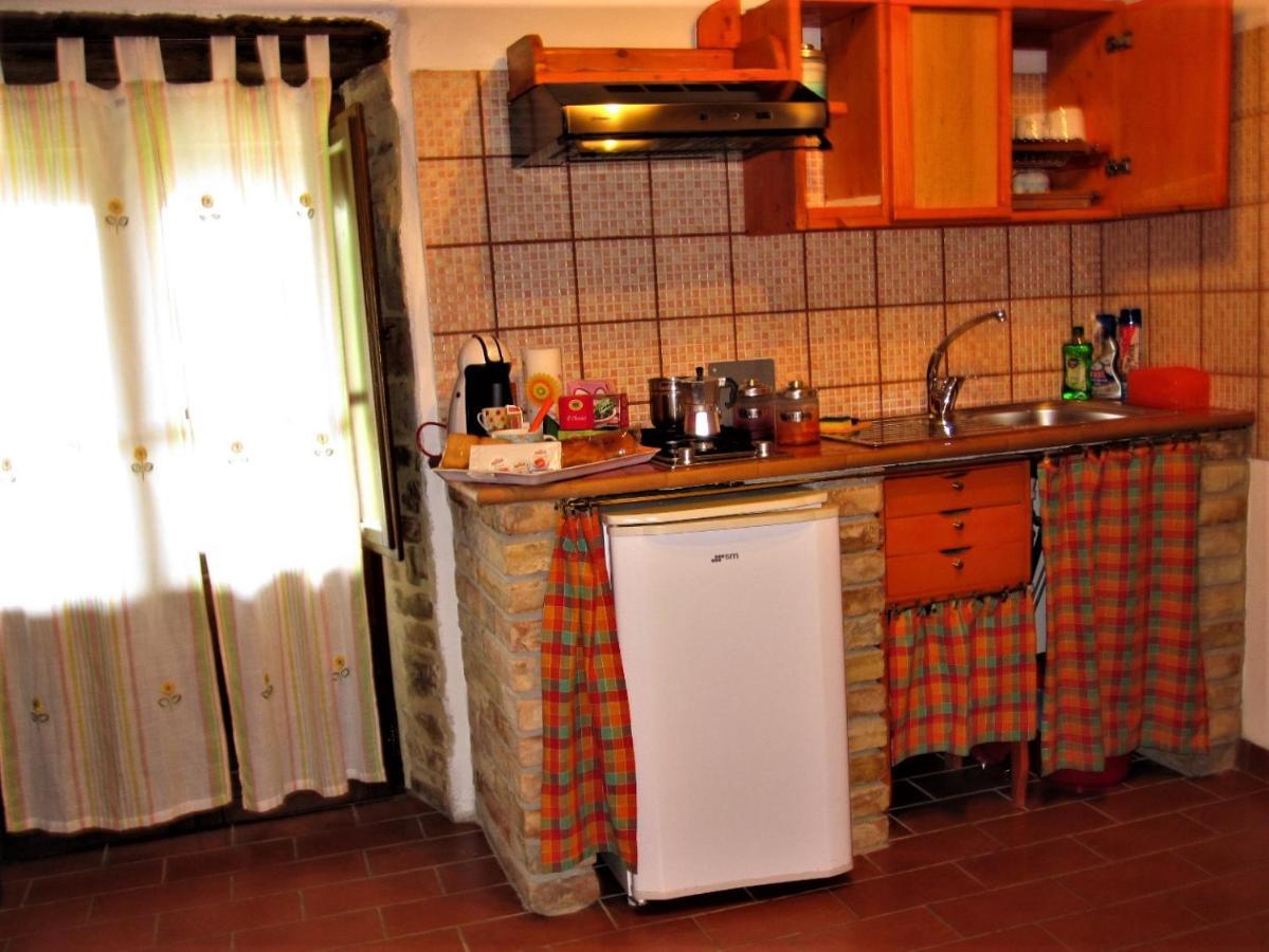 La Pietra Rara B&B Montone  Extérieur photo