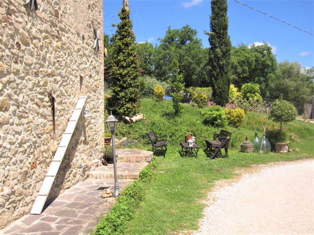 La Pietra Rara B&B Montone  Extérieur photo