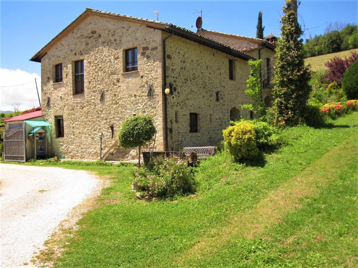 La Pietra Rara B&B Montone  Extérieur photo